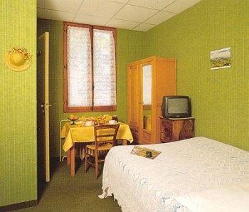 Logis Le Ceans Hotel 2*